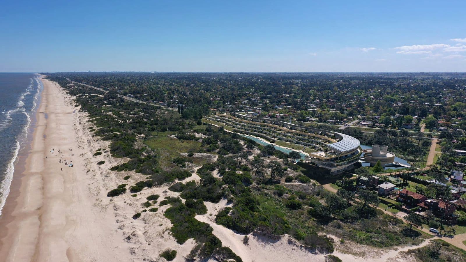 Aerial view of the Médano site, between the Atlantic beach and the lagoon